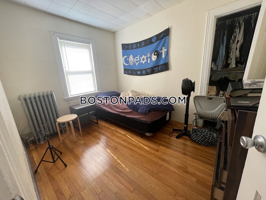 BOSTON - BRIGHTON - CLEVELAND CIRCLE - 4 Beds, 1 Bath - Image 7