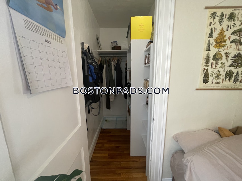 BOSTON - BRIGHTON - CLEVELAND CIRCLE - 4 Beds, 1 Bath - Image 33