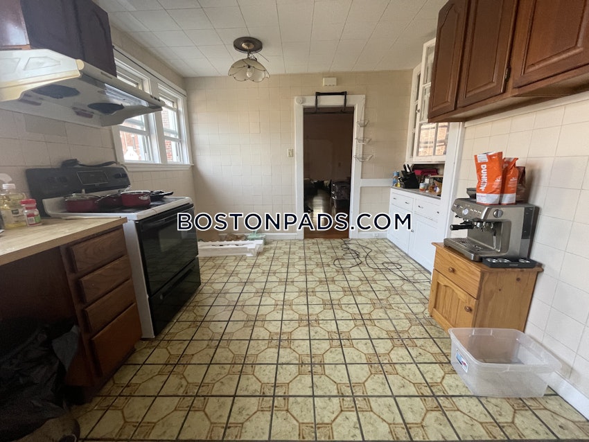 BOSTON - BRIGHTON - CLEVELAND CIRCLE - 4 Beds, 1 Bath - Image 29