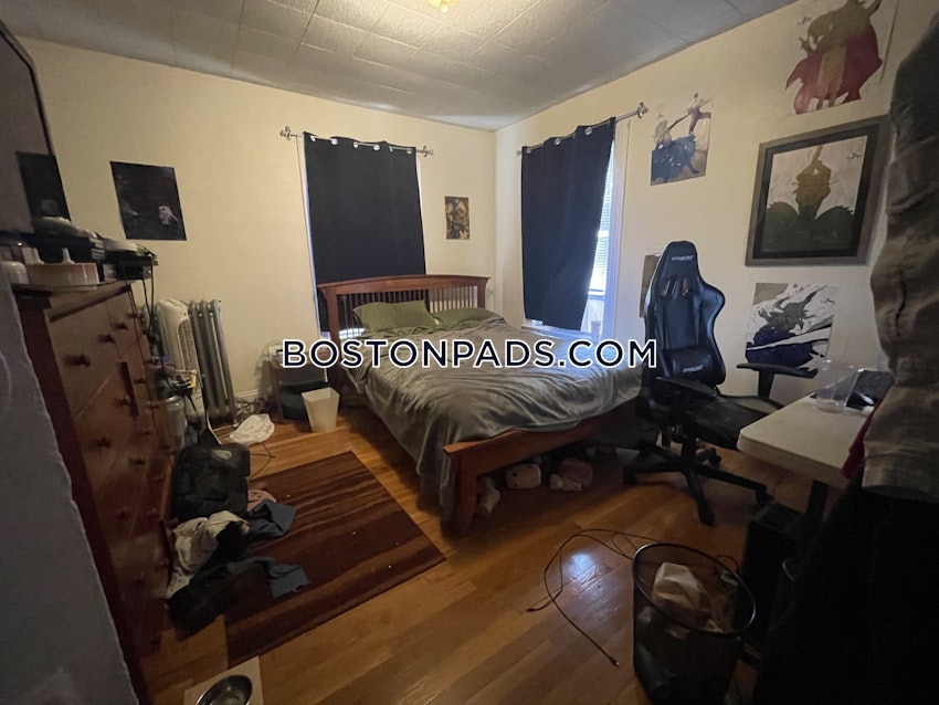 BOSTON - BRIGHTON - CLEVELAND CIRCLE - 4 Beds, 1 Bath - Image 3