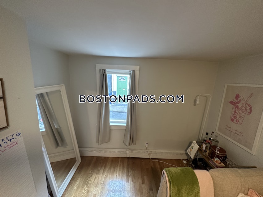 BOSTON - SOUTH BOSTON - WEST SIDE - 3 Beds, 1 Bath - Image 14