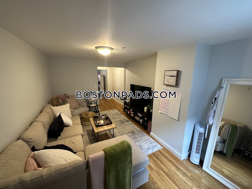 BOSTON - SOUTH BOSTON - WEST SIDE - 3 Beds, 1 Bath - Image 3