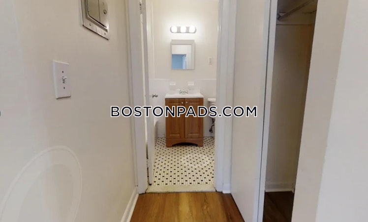 Whites Ave., Watertown