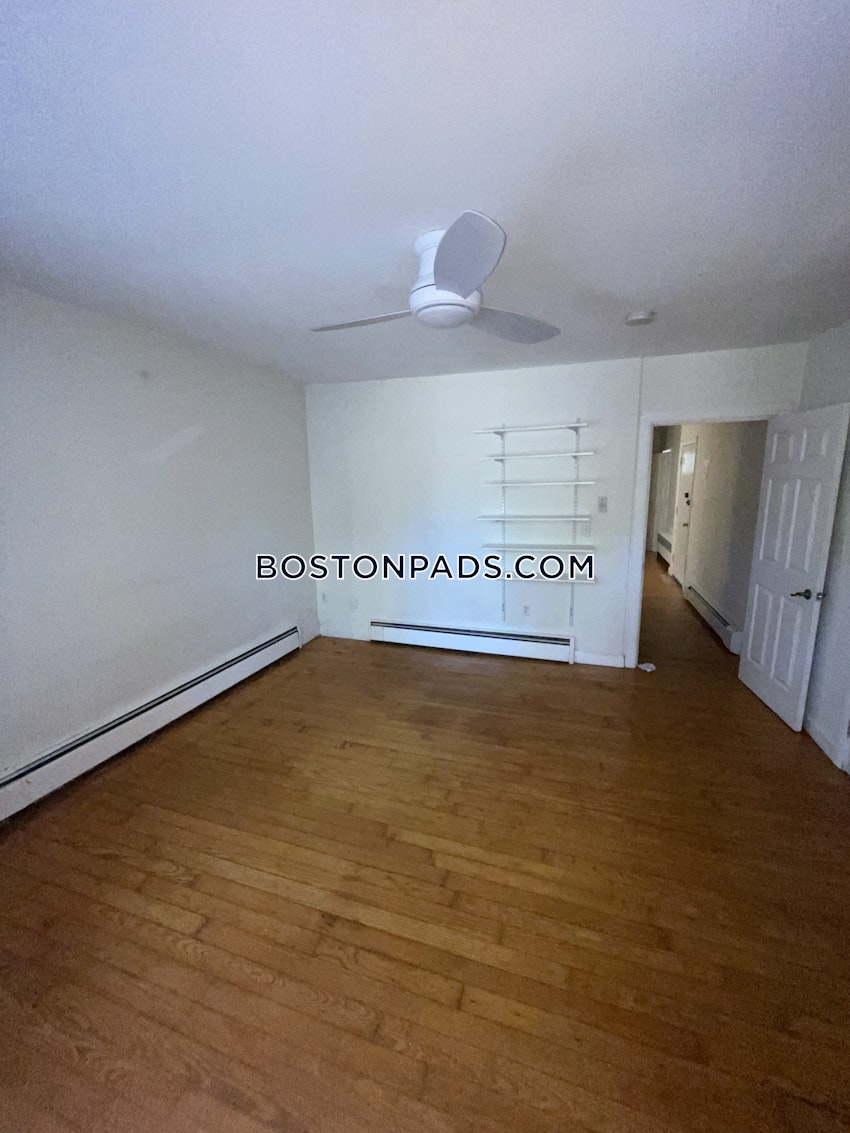 BROOKLINE- WASHINGTON SQUARE - 1 Bed, 1 Bath - Image 6