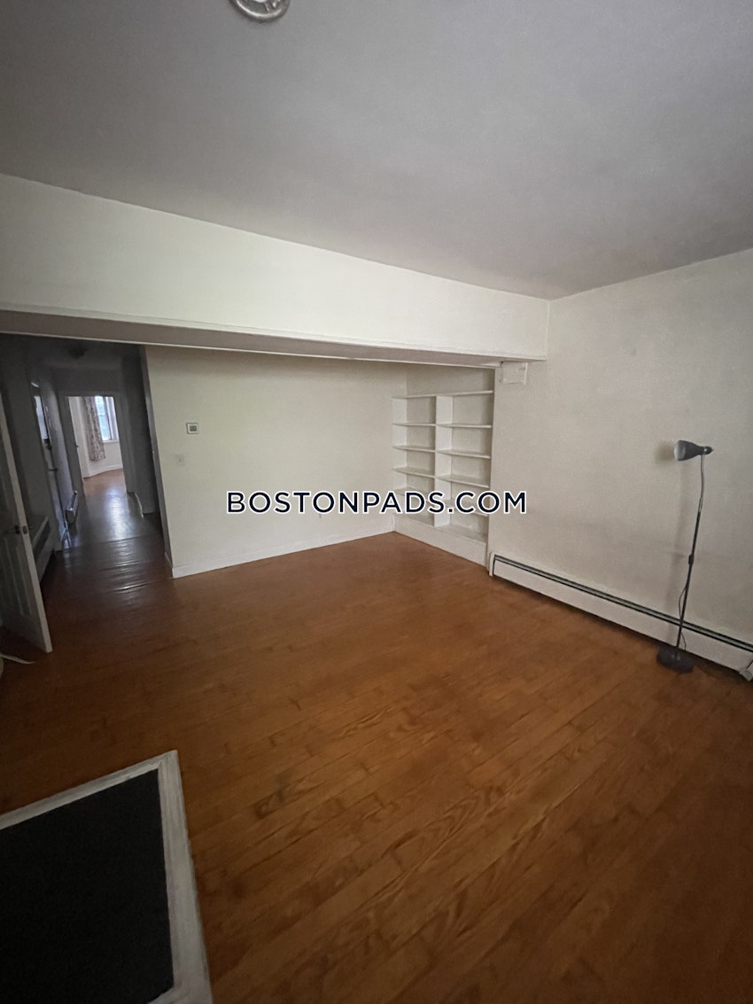 BROOKLINE- WASHINGTON SQUARE - 1 Bed, 1 Bath - Image 5