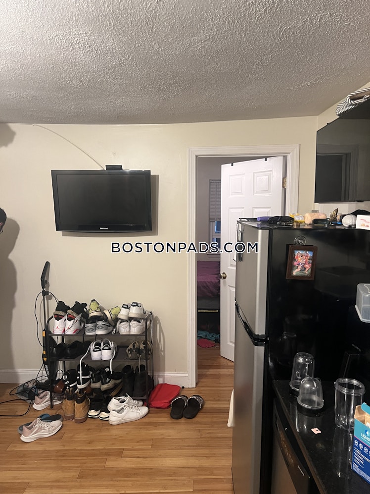 Bartlett Place, Boston