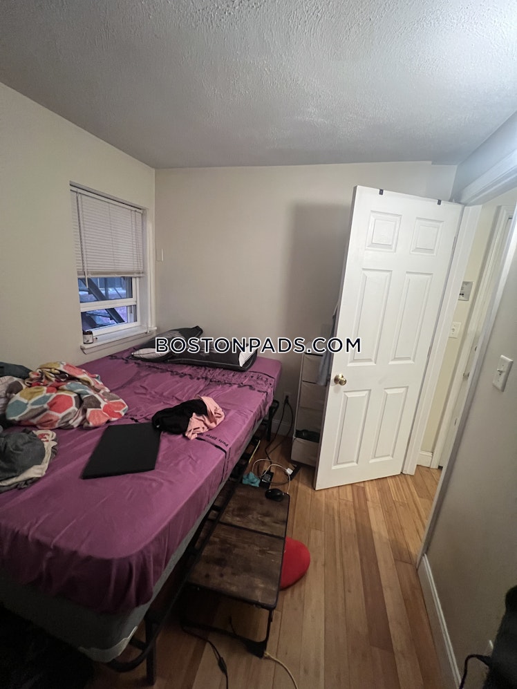 Bartlett Place, Boston