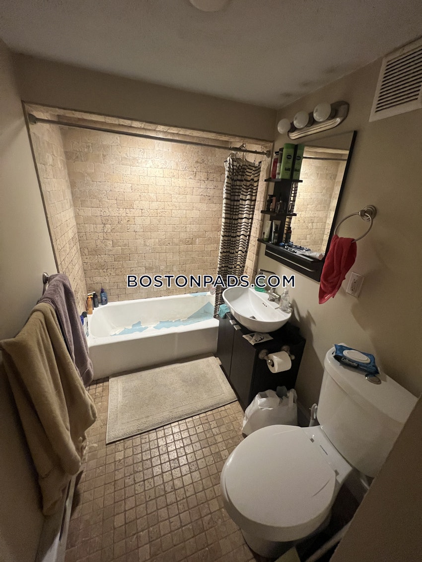 BOSTON - NORTH END - 2 Beds, 1 Bath - Image 16