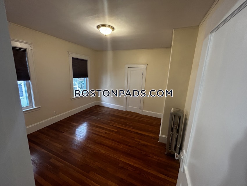 MEDFORD - TUFTS - 2 Beds, 1 Bath - Image 6