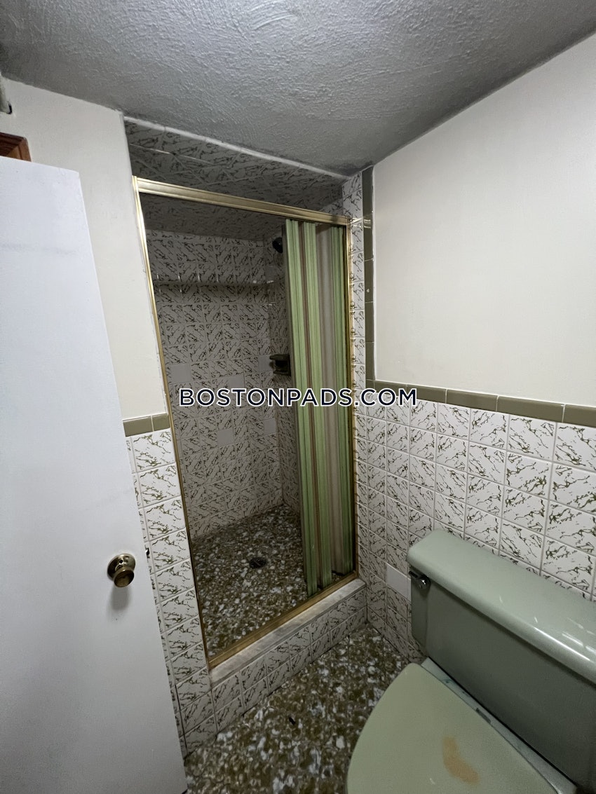 WATERTOWN - 3 Beds, 1 Bath - Image 32