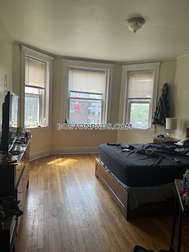 Boston - 1 Beds, 1 Baths