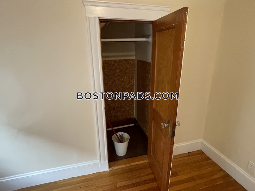 MEDFORD - TUFTS - 2 Beds, 1 Bath - Image 14