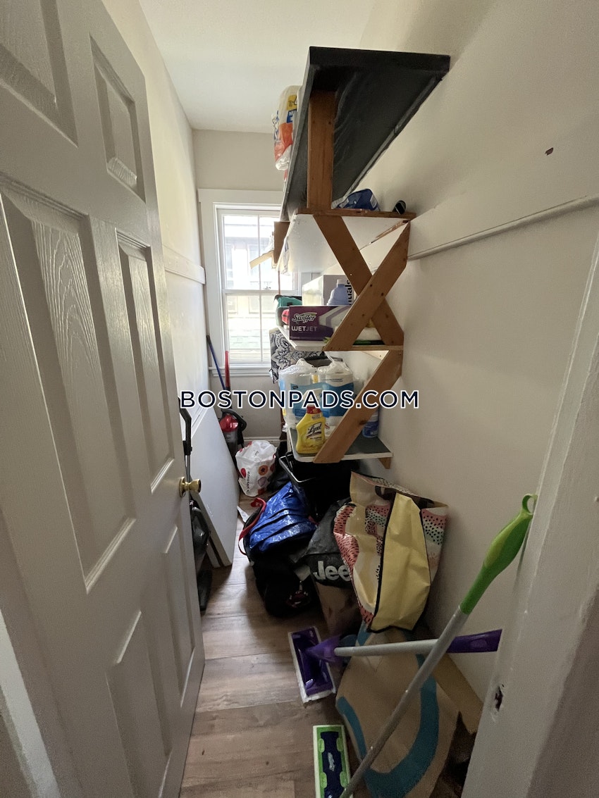 BOSTON - DORCHESTER - SAVIN HILL - 4 Beds, 1 Bath - Image 17