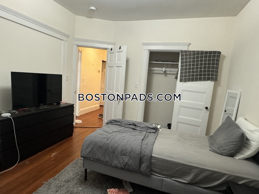 BOSTON - DORCHESTER - UPHAMS CORNER - 4 Beds, 2 Baths - Image 33