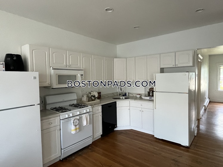 Algonquin Rd., Newton