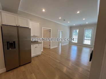 Boston - 5 Beds, 2 Baths