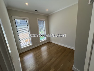 Boston - 5 Beds, 2 Baths