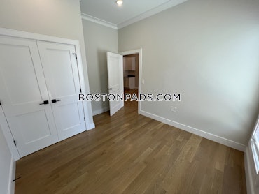 Boston - 5 Beds, 2 Baths