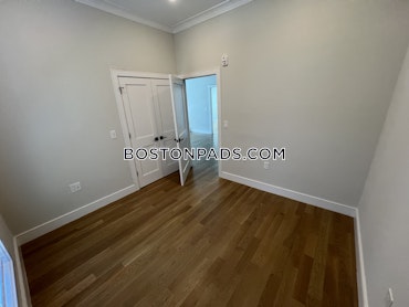 Boston - 5 Beds, 2 Baths