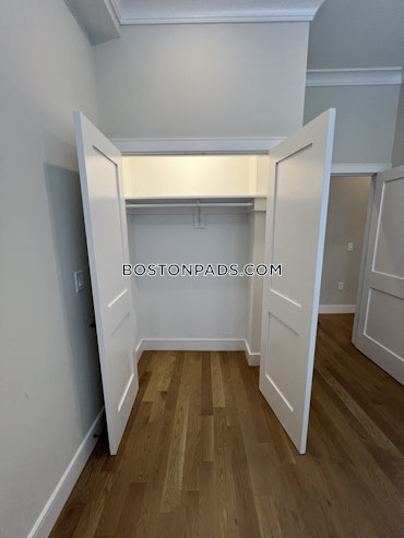 Boston - 5 Beds, 2 Baths