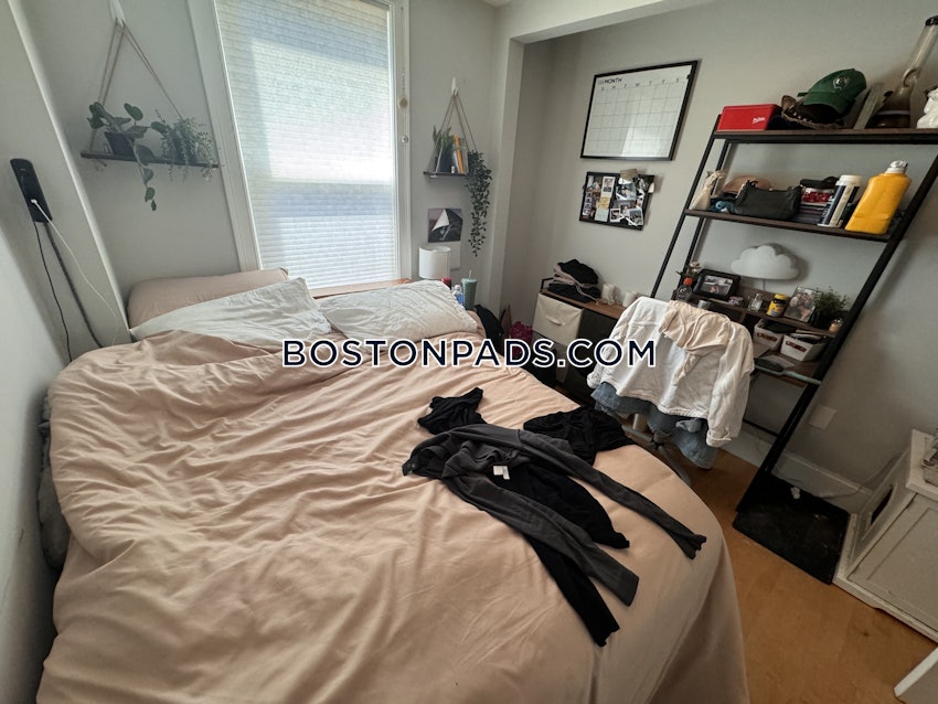 BOSTON - EAST BOSTON - EAGLE HILL - 5 Beds, 3 Baths - Image 20
