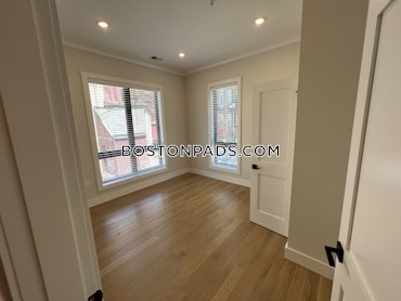 Boston - 5 Beds, 2 Baths