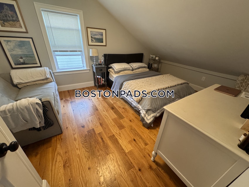 BOSTON - EAST BOSTON - EAGLE HILL - 5 Beds, 3 Baths - Image 8