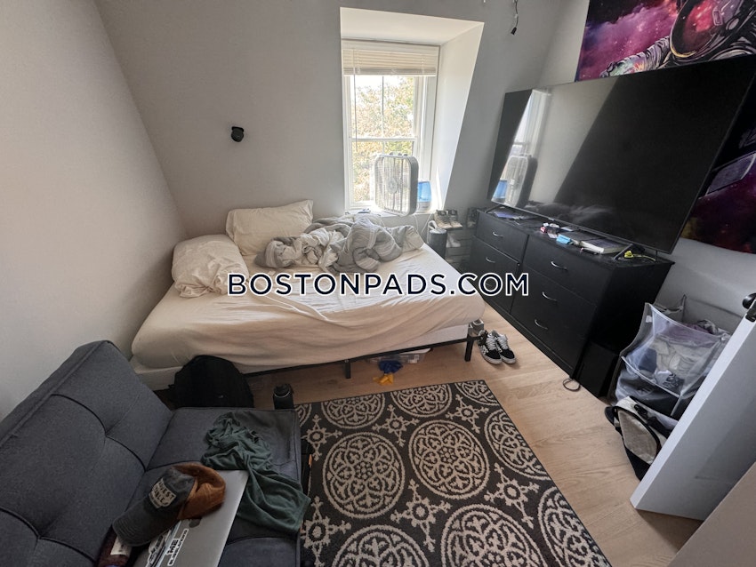 BOSTON - EAST BOSTON - EAGLE HILL - 3 Beds, 2 Baths - Image 2