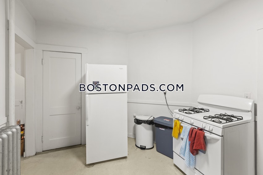 BOSTON - ALLSTON/BRIGHTON BORDER - 3 Beds, 1 Bath - Image 12