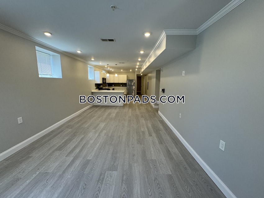 BOSTON - ROXBURY - 4 Beds, 2 Baths - Image 9