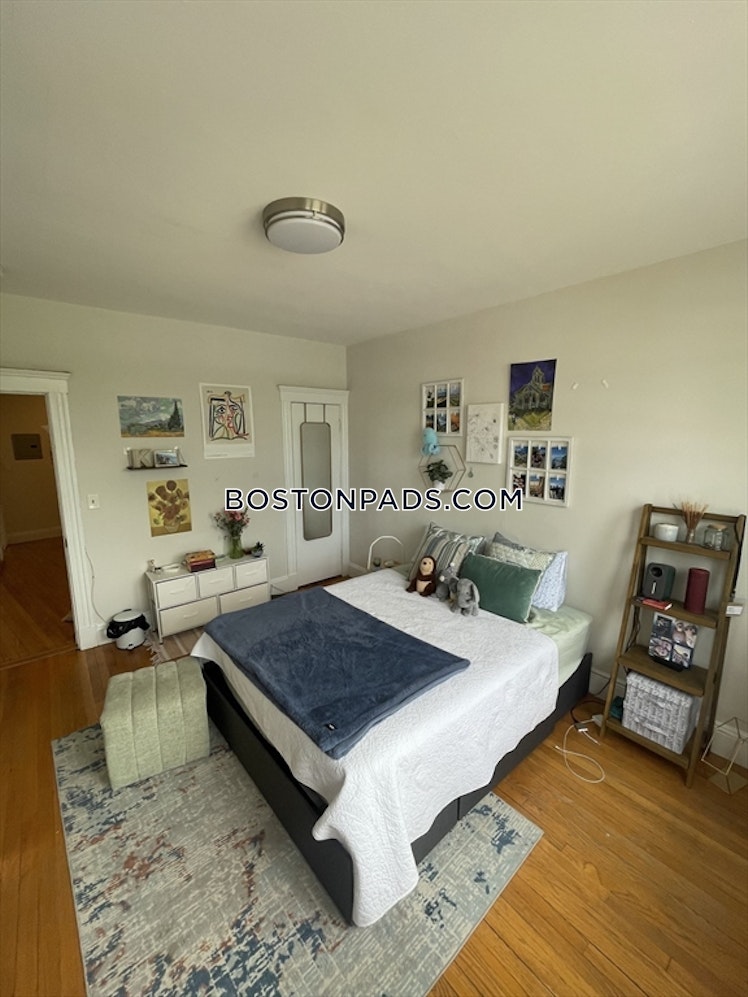 Chestnut Hill Ave., Boston