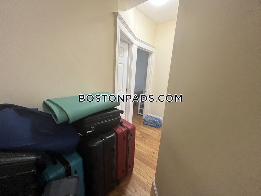 BOSTON - MISSION HILL - 4 Beds, 2 Baths - Image 43