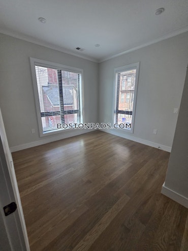 Boston - 5 Beds, 2 Baths