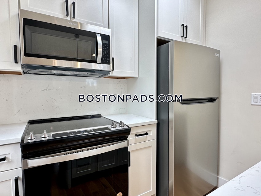 BOSTON - NORTH END - 2 Beds, 1 Bath - Image 1