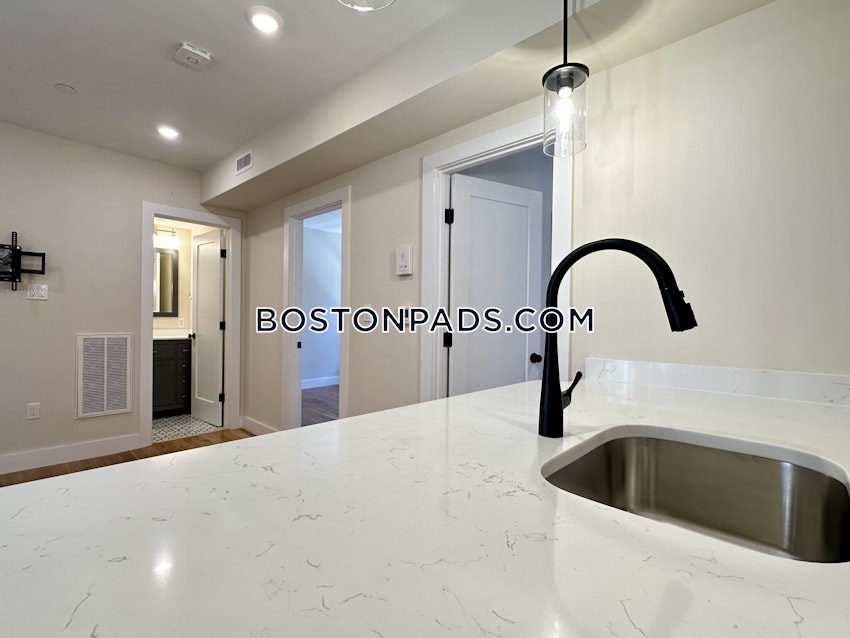 BOSTON - NORTH END - 2 Beds, 1 Bath - Image 19