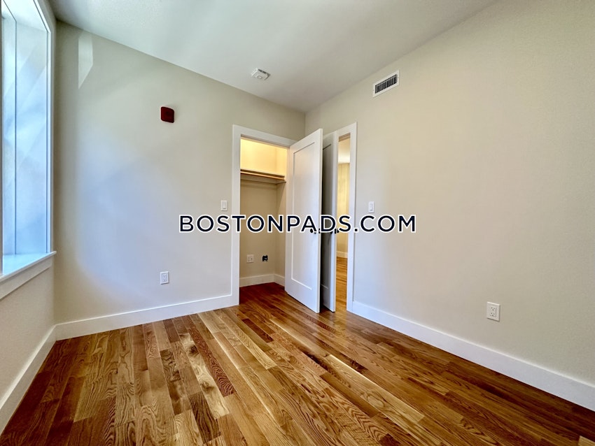 BOSTON - NORTH END - 2 Beds, 1 Bath - Image 2