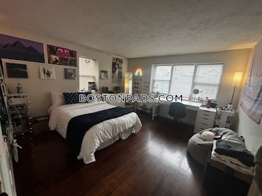 Boston - 2 Beds, 1 Baths