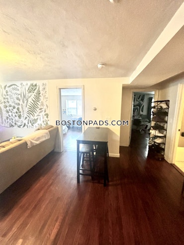 Boston - 2 Beds, 1 Baths