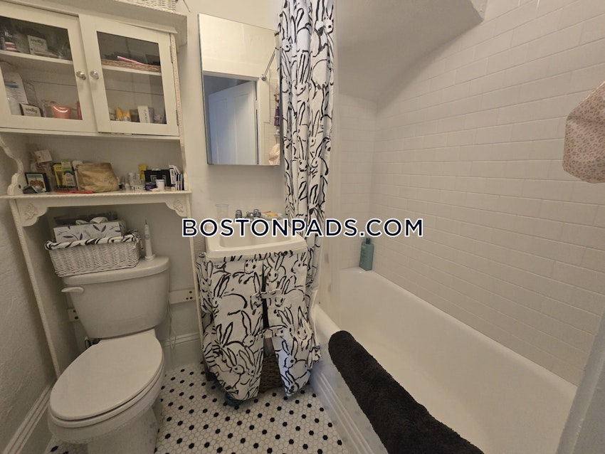 BOSTON - BEACON HILL - 1 Bed, 1 Bath - Image 24