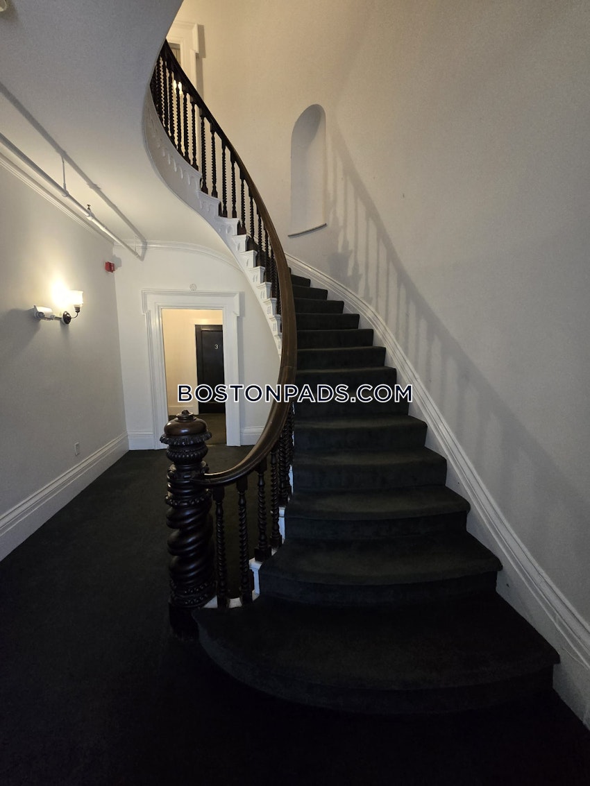 BOSTON - BEACON HILL - 1 Bed, 1 Bath - Image 20