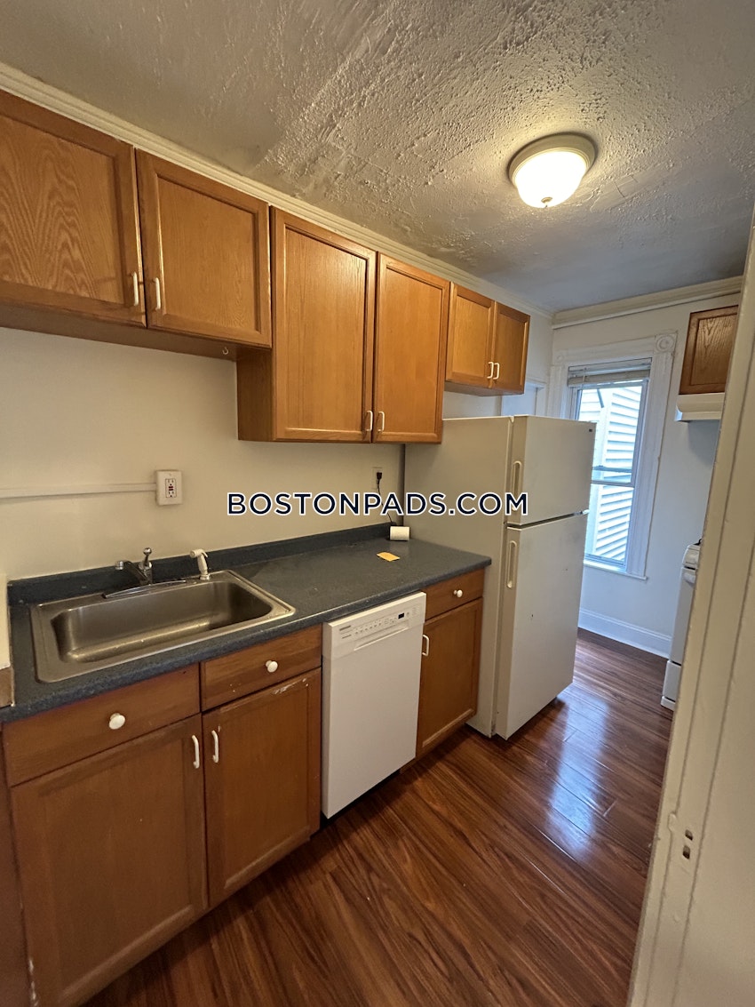 WATERTOWN - Studio , 1 Bath - Image 1