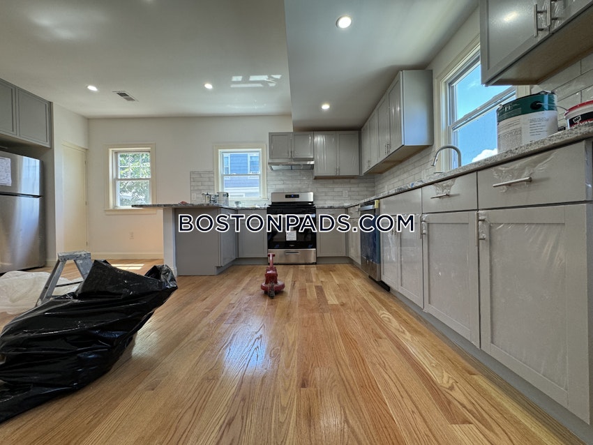 EVERETT - 5 Beds, 2 Baths - Image 10