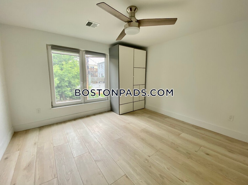 BOSTON - SOUTH BOSTON - ANDREW SQUARE - 5 Beds, 3 Baths - Image 8