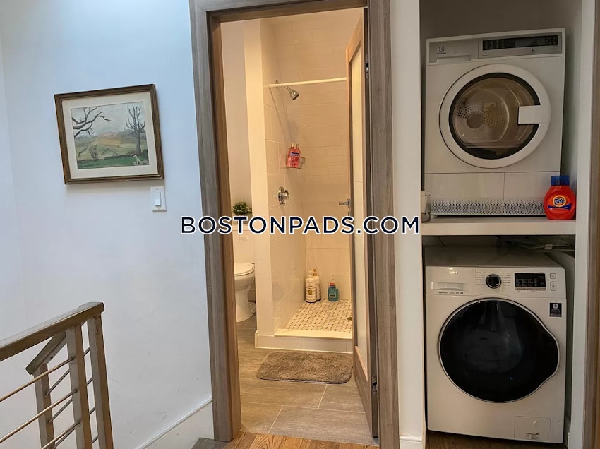 BOSTON - SOUTH BOSTON - ANDREW SQUARE - 5 Beds, 3 Baths - Image 3