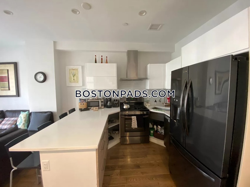 BOSTON - SOUTH BOSTON - ANDREW SQUARE - 5 Beds, 3 Baths - Image 5
