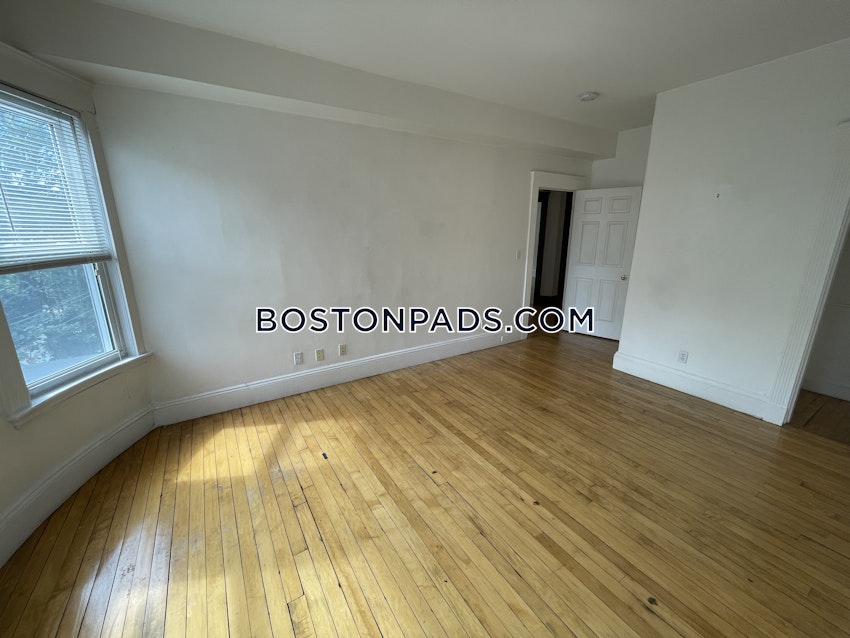 BOSTON - BRIGHTON - OAK SQUARE - 4 Beds, 2.5 Baths - Image 38