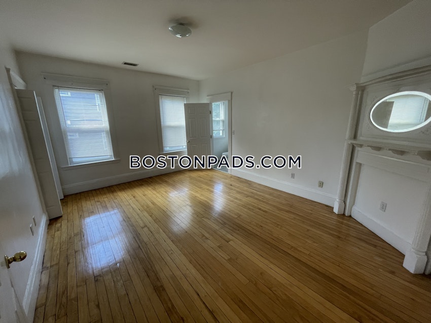 BOSTON - BRIGHTON - OAK SQUARE - 4 Beds, 2.5 Baths - Image 5