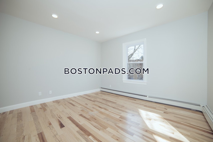 BROOKLINE - CHESTNUT HILL - 3 Beds, 1.5 Baths - Image 13