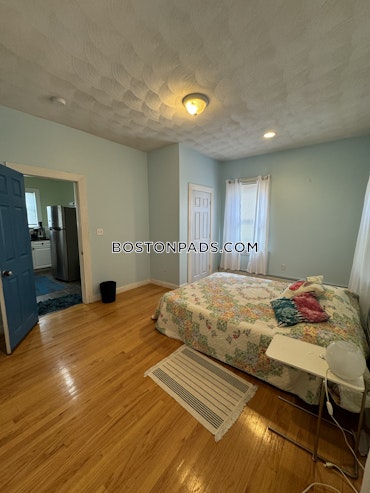 Boston - 3 Beds, 1 Baths