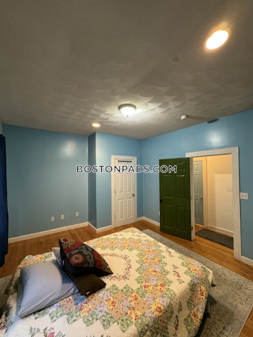 Boston - 3 Beds, 1 Baths